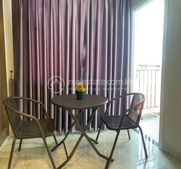 ផ្ទះល្វែង តម្លៃ $300
