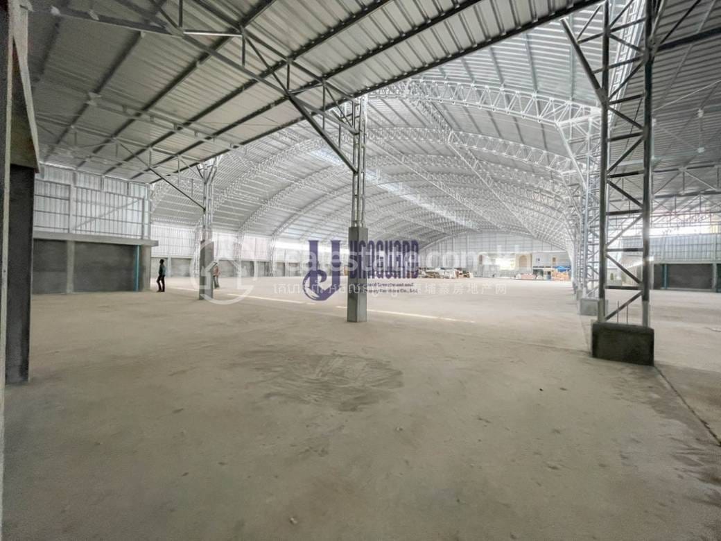 ឃ្លាំង សំរាប់ជួល នៅPor Sen Chey តម្លៃ $13,000