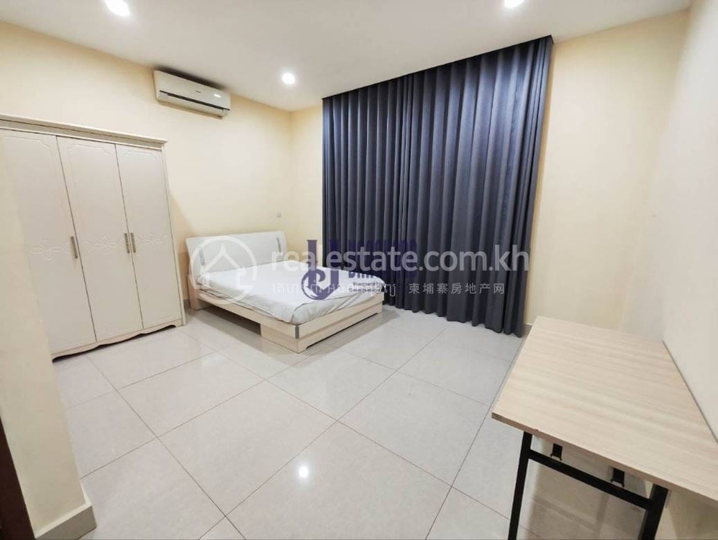 อาคาร สำหรับเช่า ใน Chamkarmon $2,800