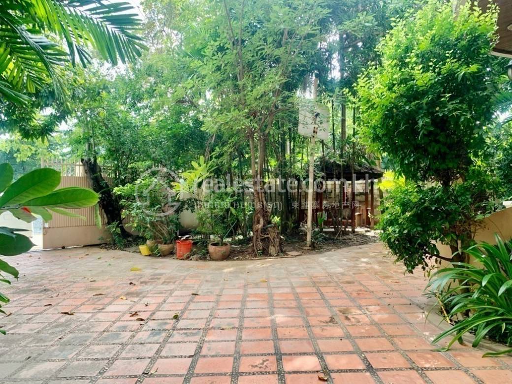Villa À louer à Chamkarmon $3,300