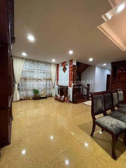 Chamkarmon别墅出租，价格$4,800