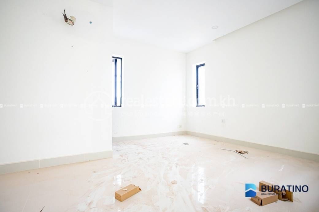 Kakap Shophouse Na prodej in Kakap