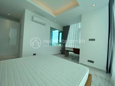 ខុនដូ តម្លៃ $1,300