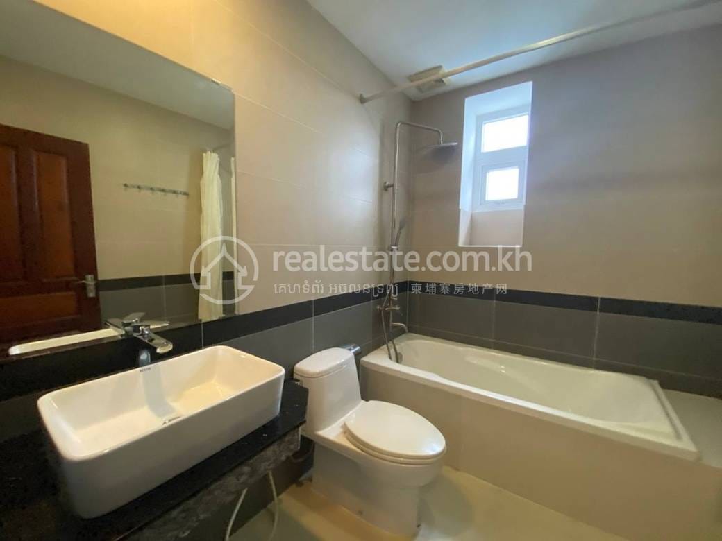 7 Makara Апартаменты с Обслуживанием Для Аренды in Boeung Prolit 7 Makara $650