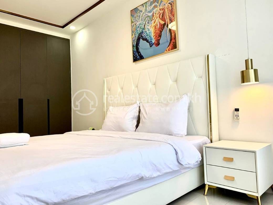 Chamkarmon Condo For Rent in Tonle Bassac Chamkarmon $1,700