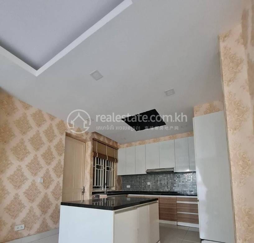 Villa For Sale in Chbar Ampov II, Chbar Ampov, Phnom Penh