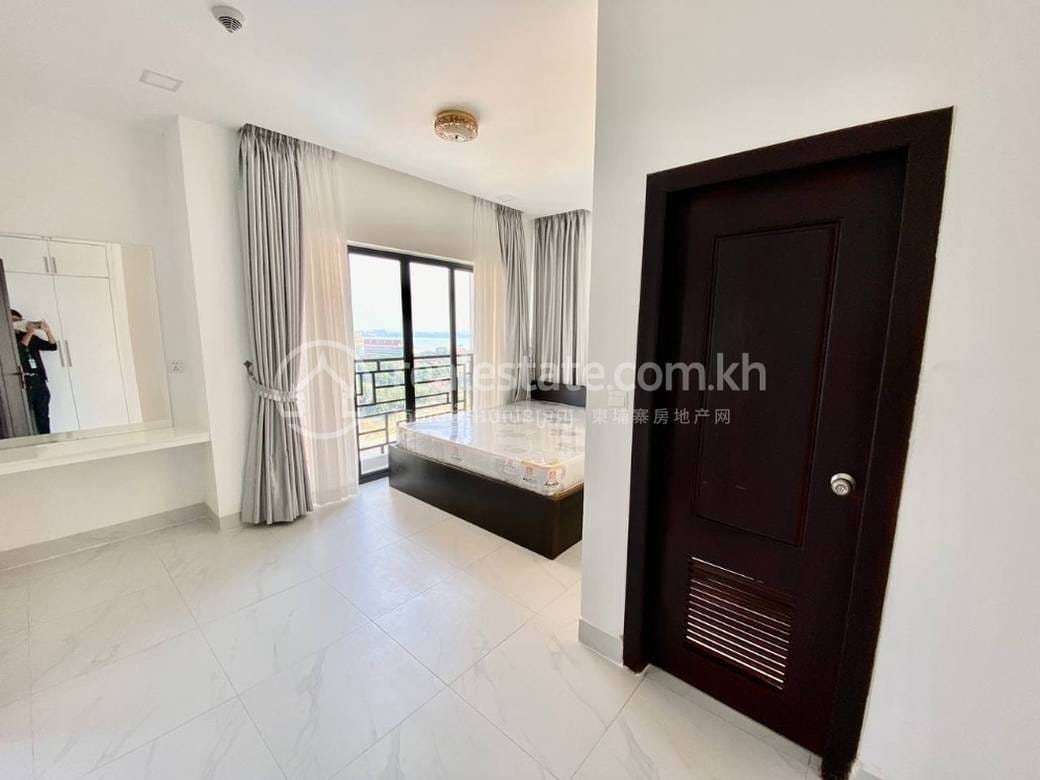 Tonle Bassac Apartment For Rent in Tonle Bassac