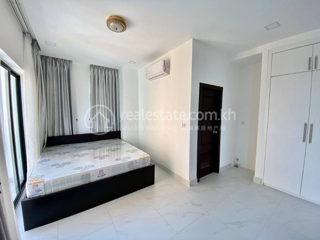Chamkarmon Apartment For Rent in Tonle Bassac Chamkarmon $400