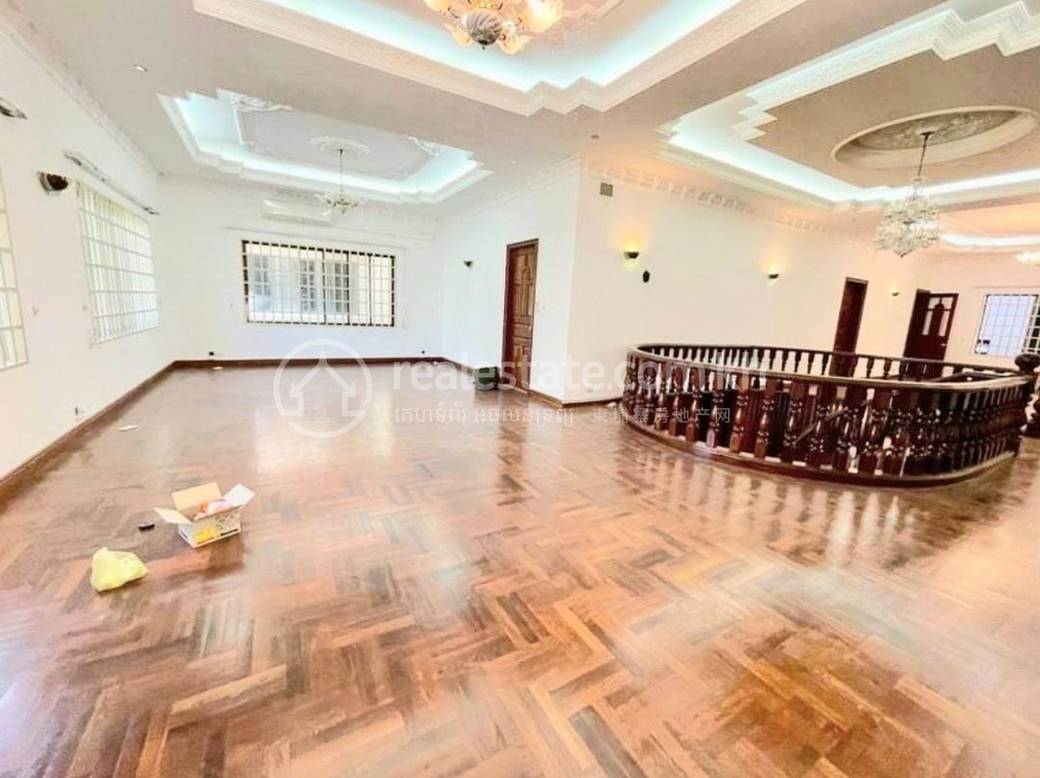 Daun Penh Villa For Rent in Daun Penh