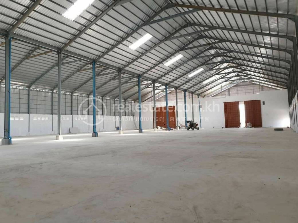 Chaom Chau ឃ្លាំង សំរាប់ជួល នៅ Chaom Chau