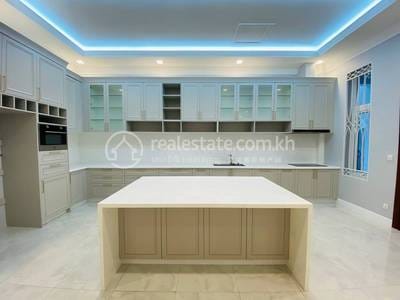 Chamkarmon别墅出租，价格$5,500