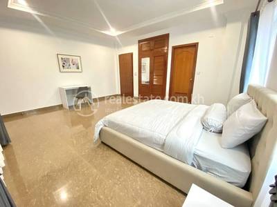 $3,500 Flat