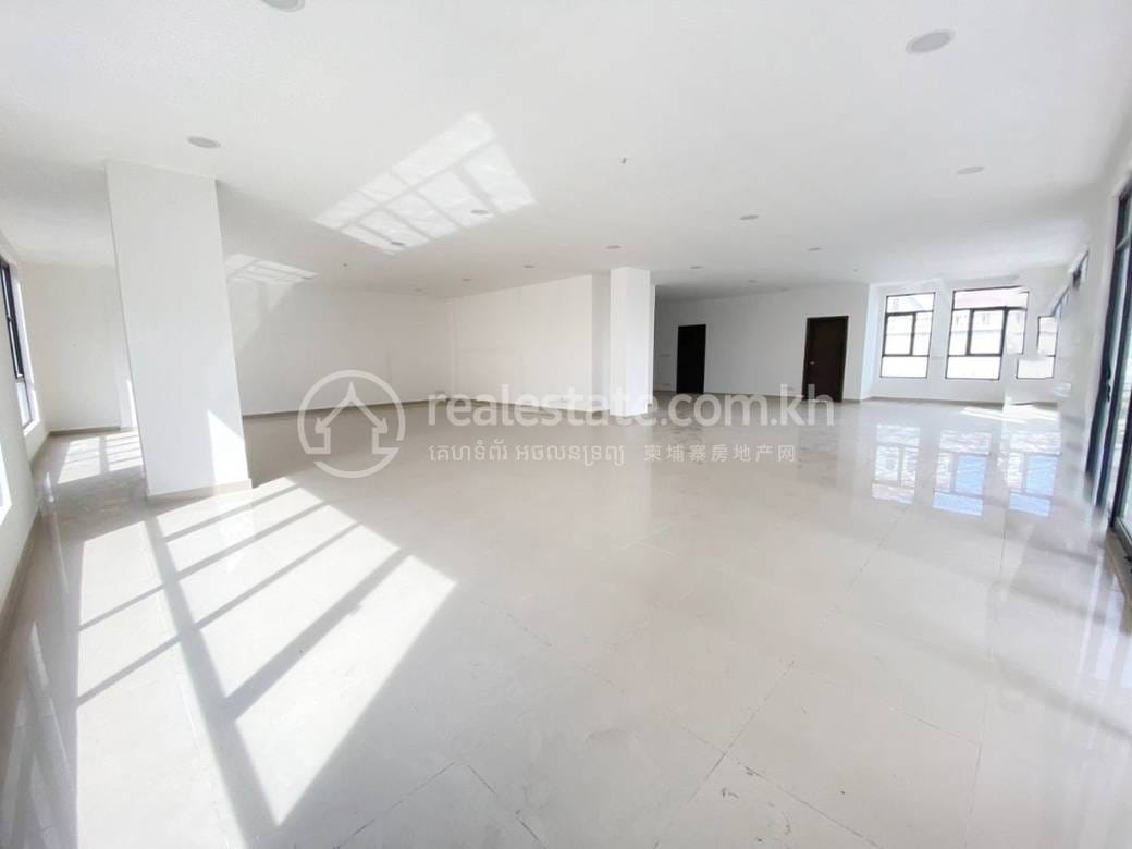 Shophouse Na prodej in Daun Penh $2,390,758