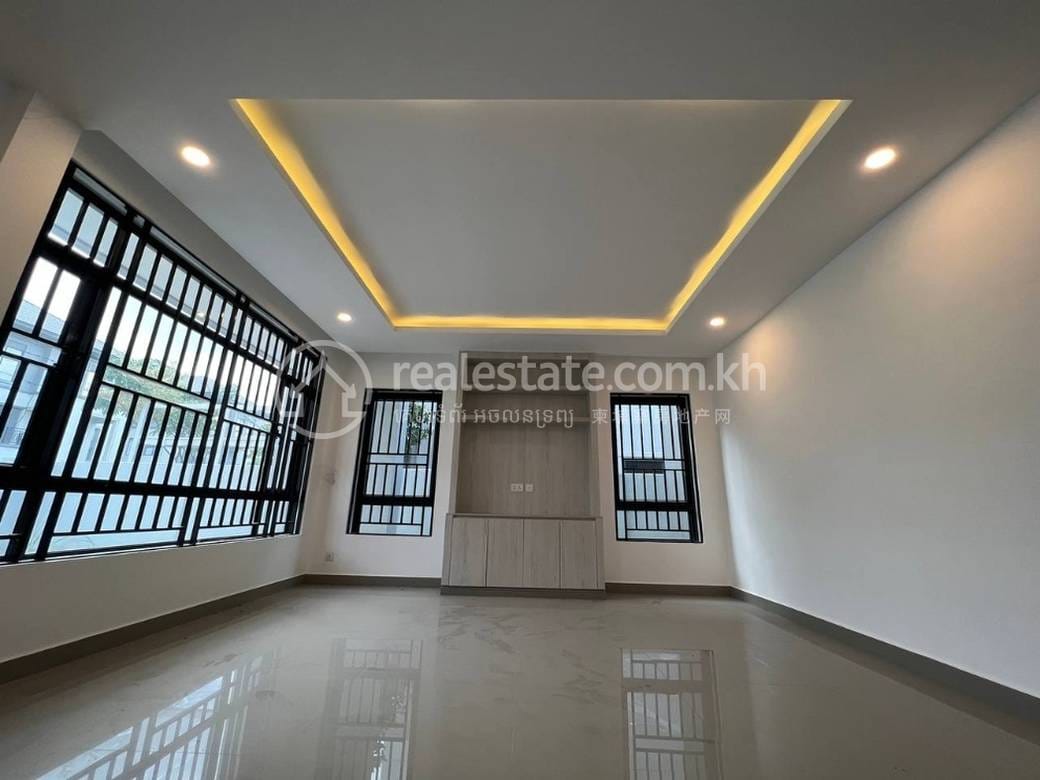 Dangkao别墅出售，价格$785,000