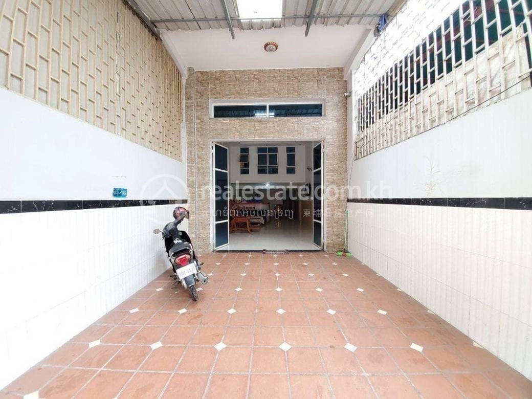 $220,000 Flat House