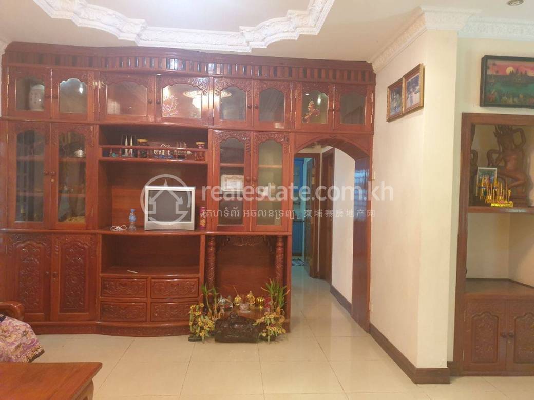 Villa For Sale & Rent in Preaek Pra, Chbar Ampov, Phnom Penh