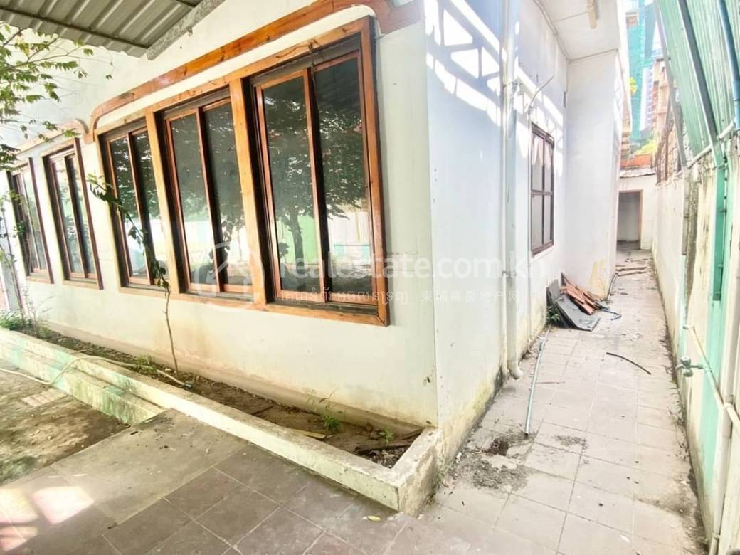 BKK 1 Villa For Rent in BKK 1
