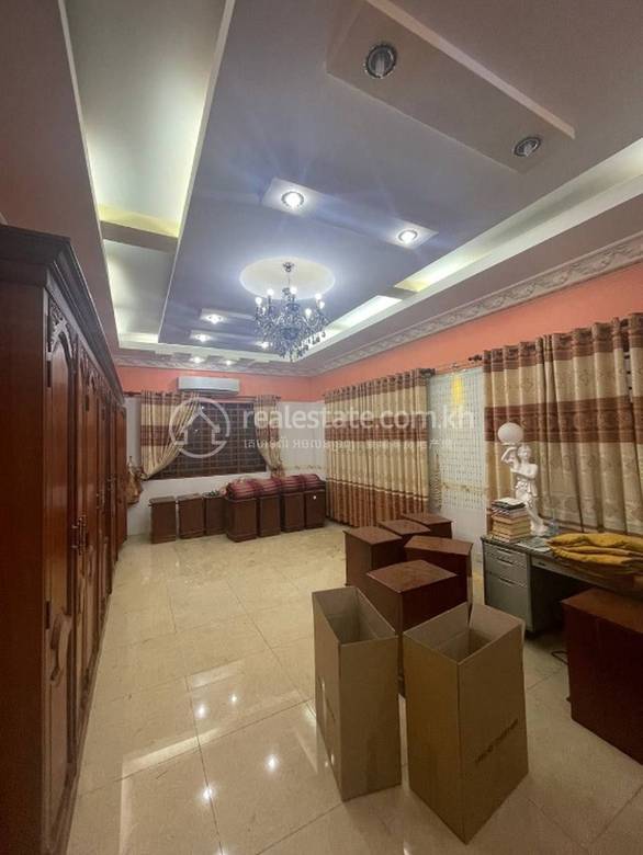 Villa For Sale & Rent in Boeung Prolit, 7 Makara, Phnom Penh