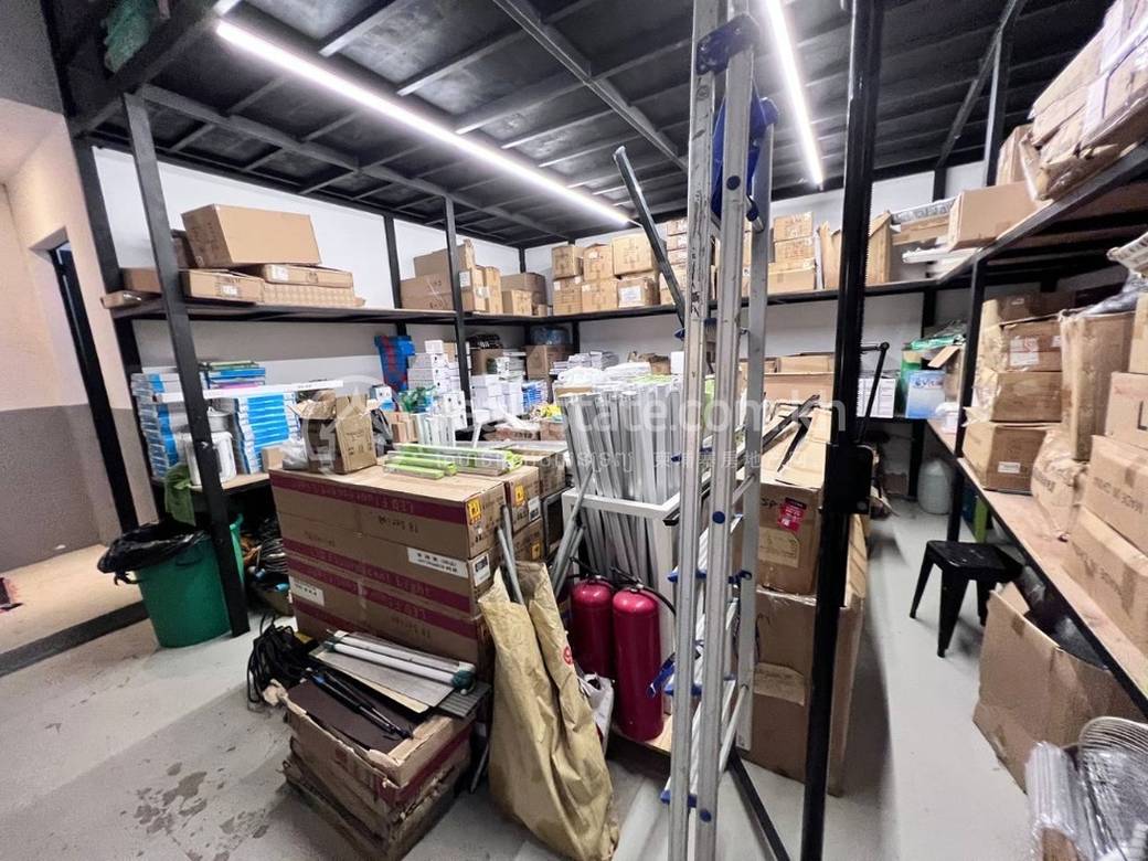 Toul Kork店屋出租，位于Boeung Kak 1Toul Kork，价格$2,800