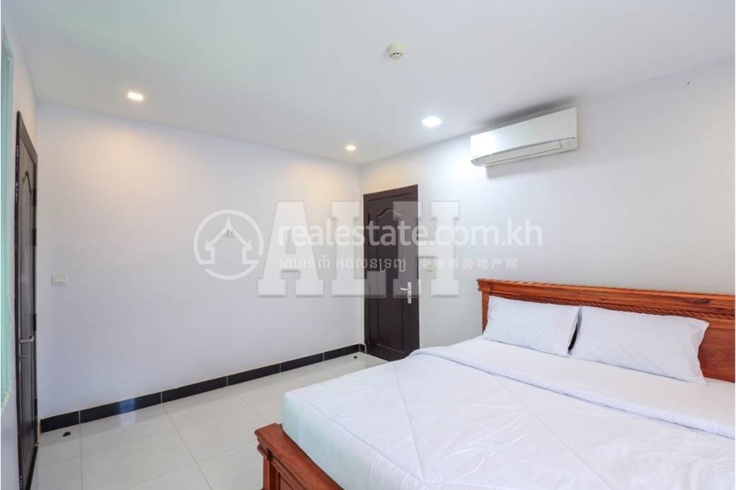 អាផាតមិន សំរាប់ជួល មានកន្លែងចតរថយន្ត 1