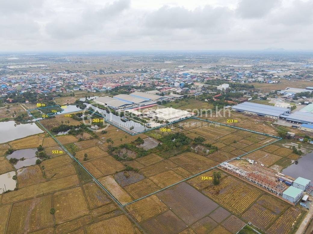 ที่ดิน สำหรับขาย ใน Chbar Mon POA