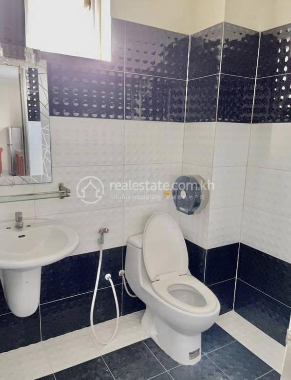 Chamkarmon Apartment For Rent in Toul Tum Poung 2 Chamkarmon $350