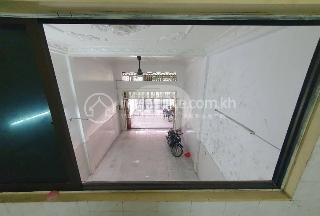 Смежный дом For Sale & Rent in БКК 2, Бынг Кенг Канг, Пномпень