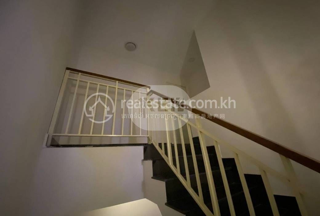 Link House For Sale with 1 Parking Space
