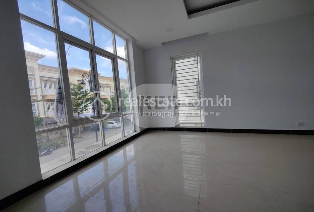 วิลล่าแฝด สำหรับขาย ใน Chroy Changvar $280,000