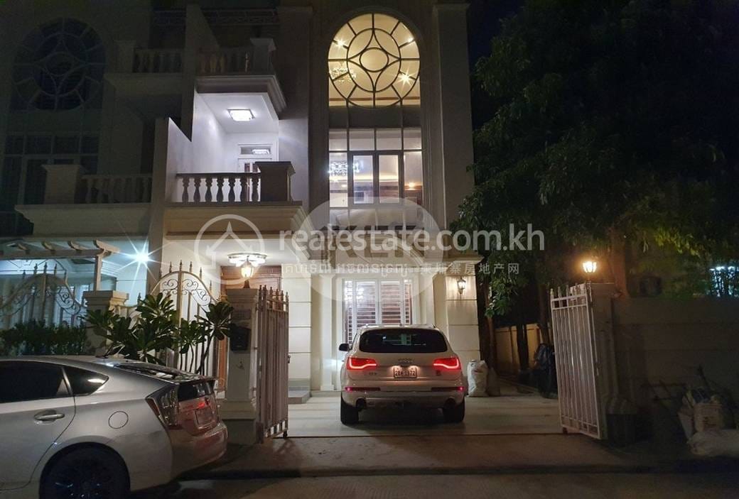 วิลล่าแฝด สำหรับขาย ใน Chroy Changvar $280,000