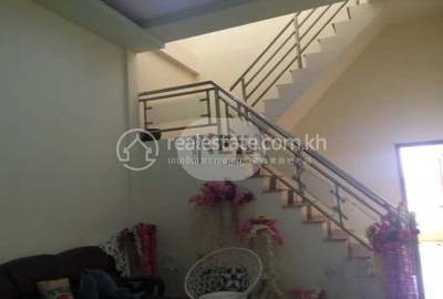 Preaek Lieb แฟลตเฮ้าส์ สำหรับขาย ใน Preaek Lieb