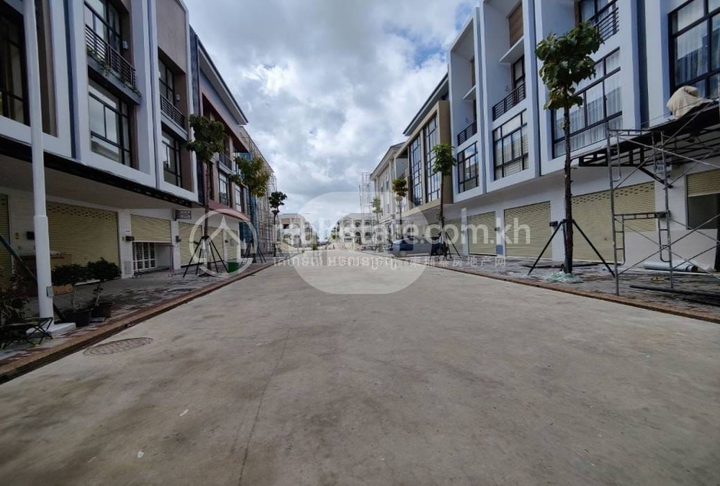 Flat House Na prodej with 1 Parking Space