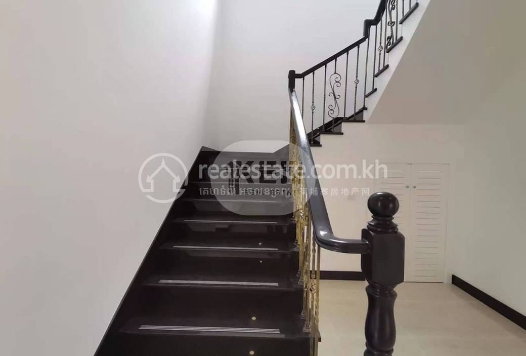 วิลล่า สำหรับขาย ใน, Preaek lieb, จเรยจังวา, พนมเปญ