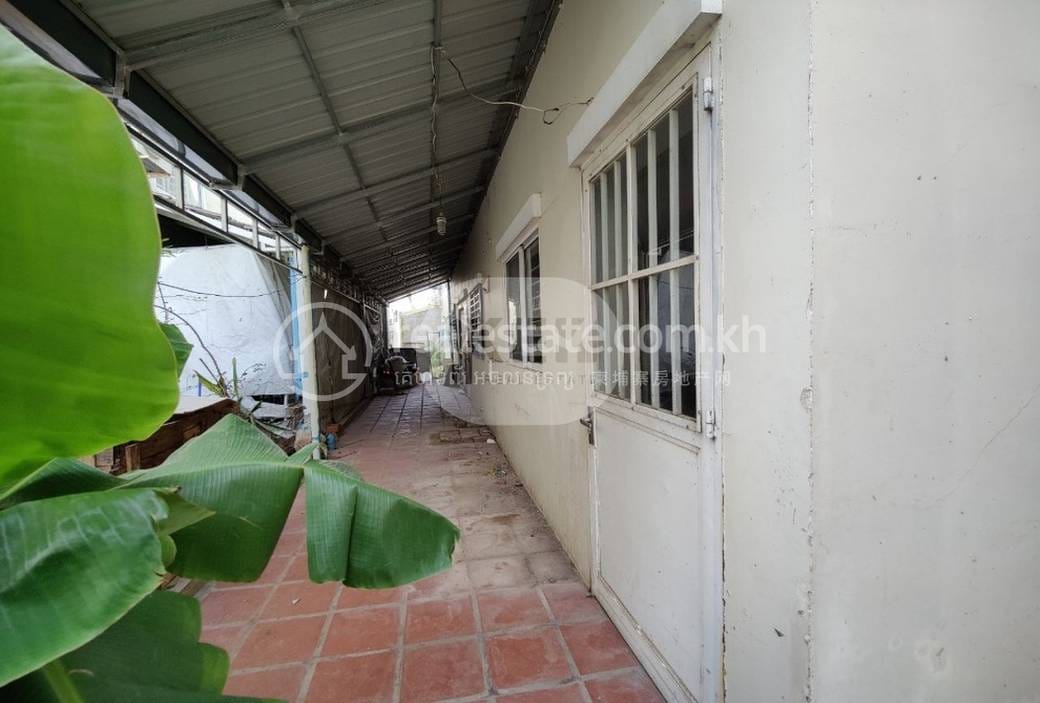 Flat House For Sale with 1 Parking Space