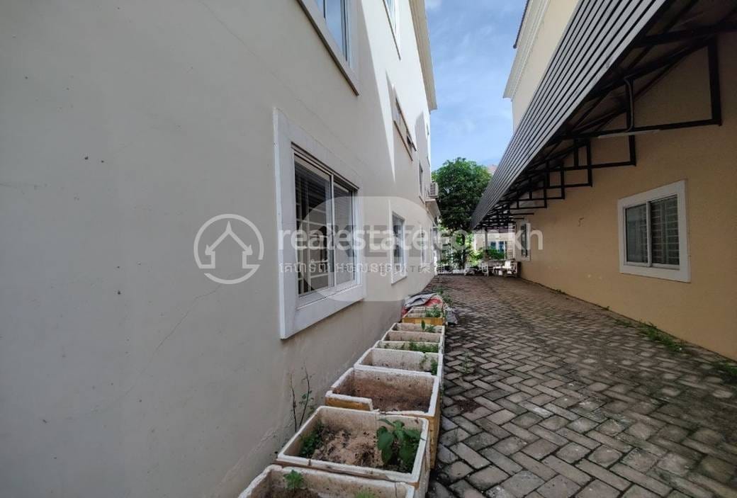Flat House For Sale in Sen Sok $600,000