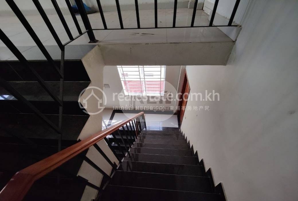 Khmuonh Flat House For Sale in Khmuonh