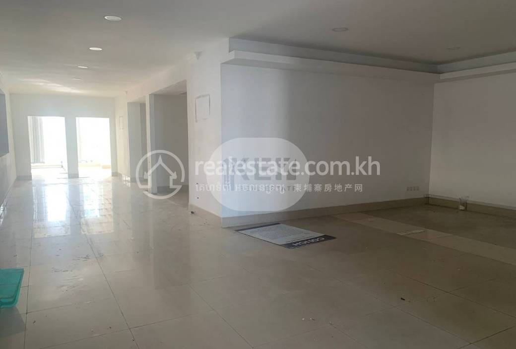 Offices For Rent with 1 Parking Space