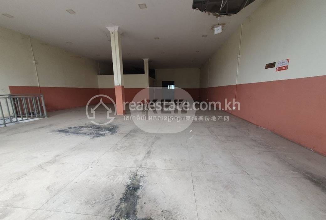 Flat House For Rent in Boeng Reang, Daun Penh, Phnom Penh