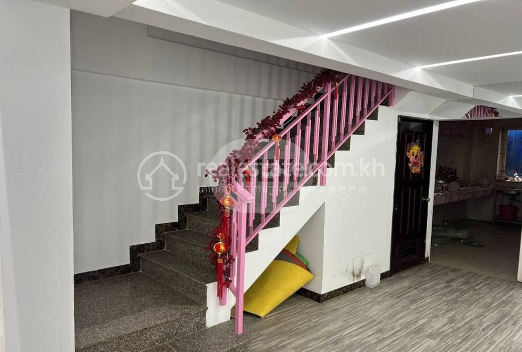 Chamkarmon排屋出租，价格$1,800