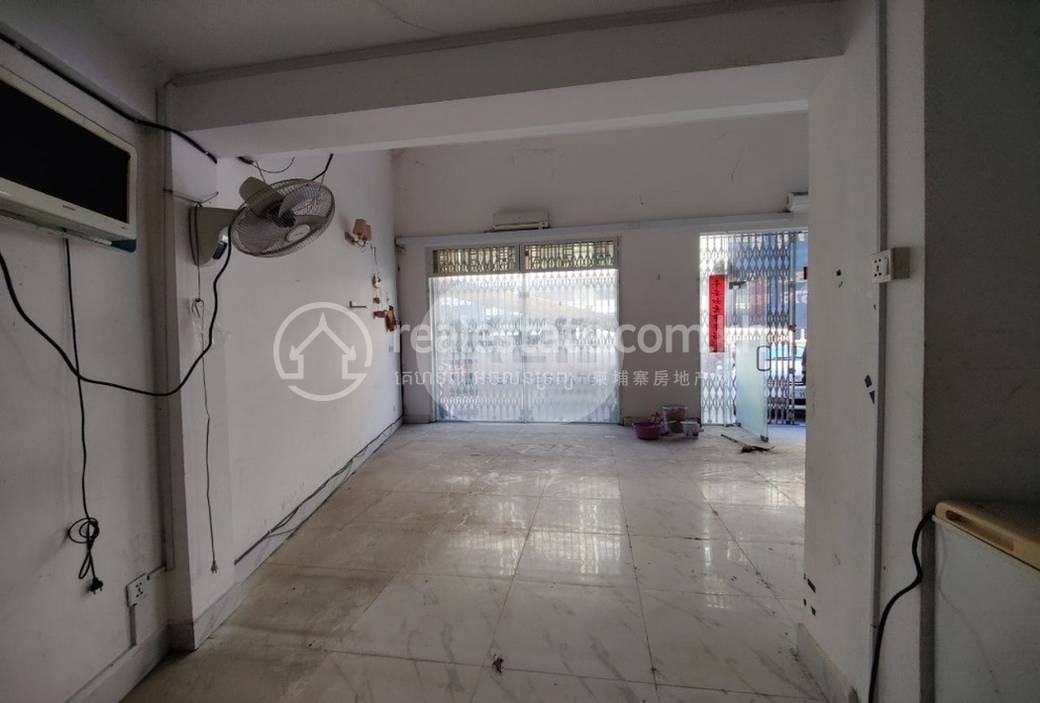 带1个停车位的店屋For Sale & Rent