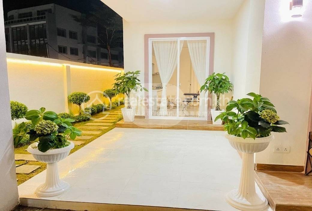 Chroy Changvar联排住宅出售，价格$199,500