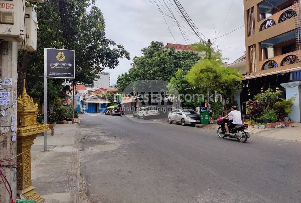 Flat House Na prodej with 1 Parking Space