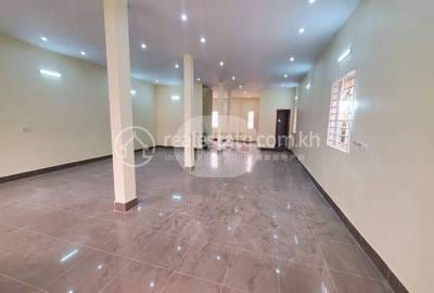 Flat House K pronájmu in Toul Kork $2,900