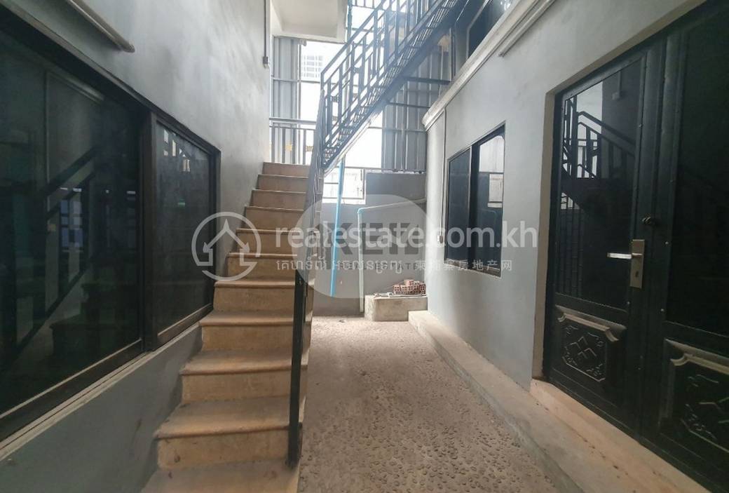 Flat House K pronájmu in Tuek L'ak 3, Toul Kork, Phnom Penh