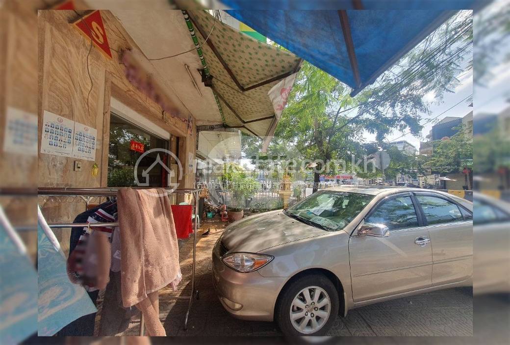 带1个停车位的店屋出售