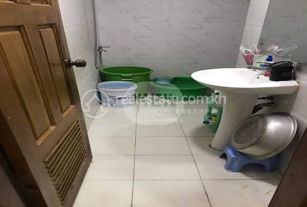 Kouk Roka Flat House For Sale in Kouk Roka