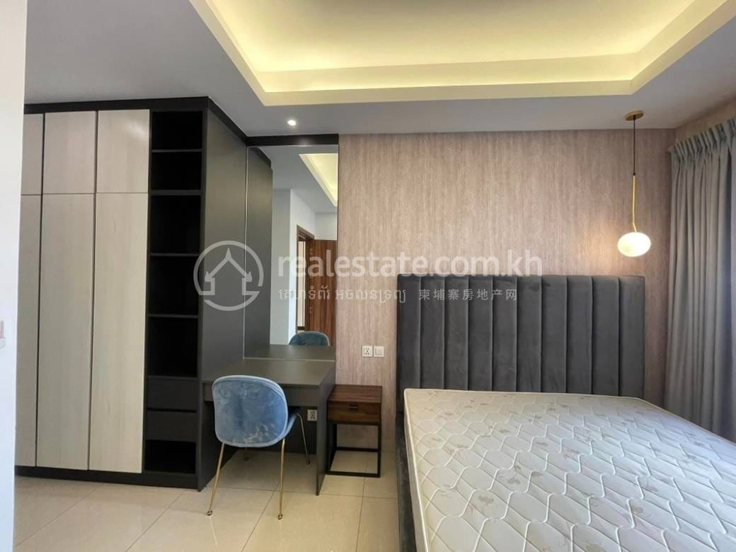 ផ្ទះល្វែង តម្លៃ $500