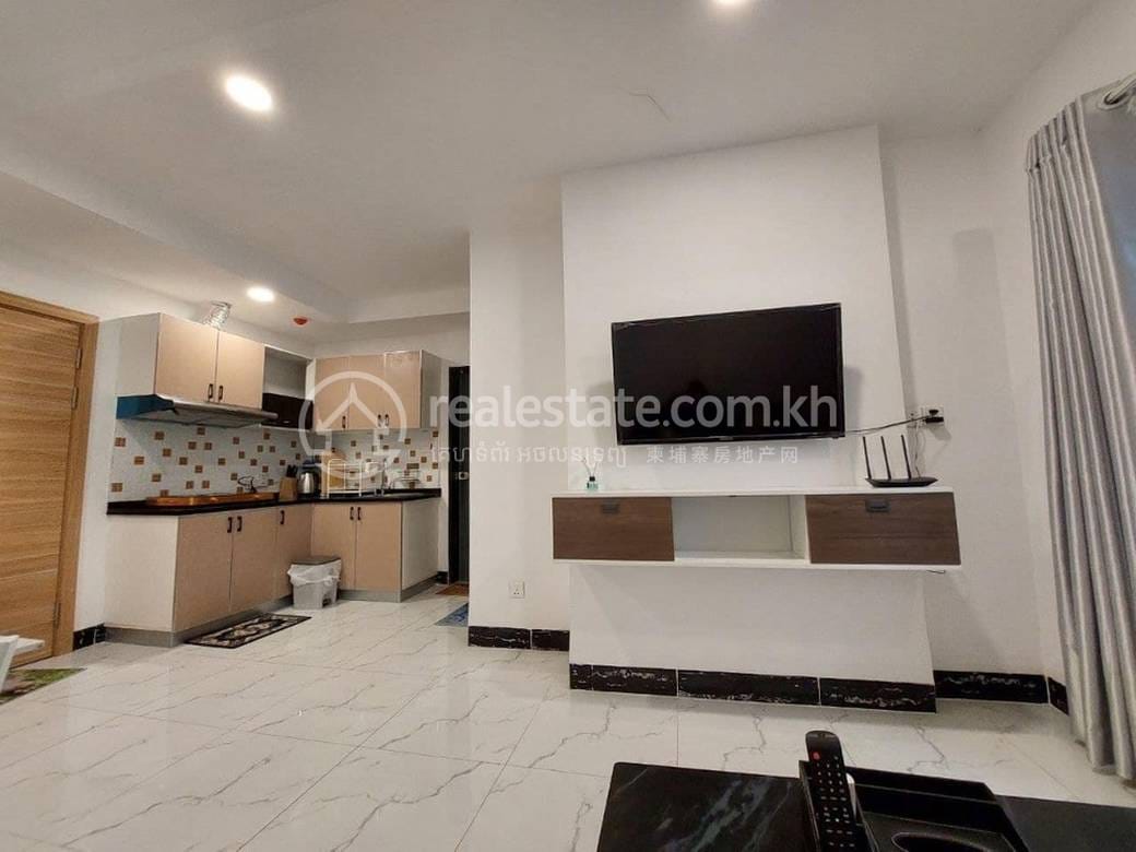 Condo For Rent with 1 Parking Space