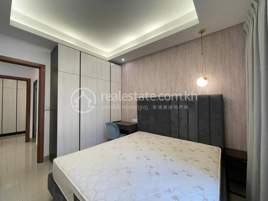 Apartment For Rent with 1 Parking Space