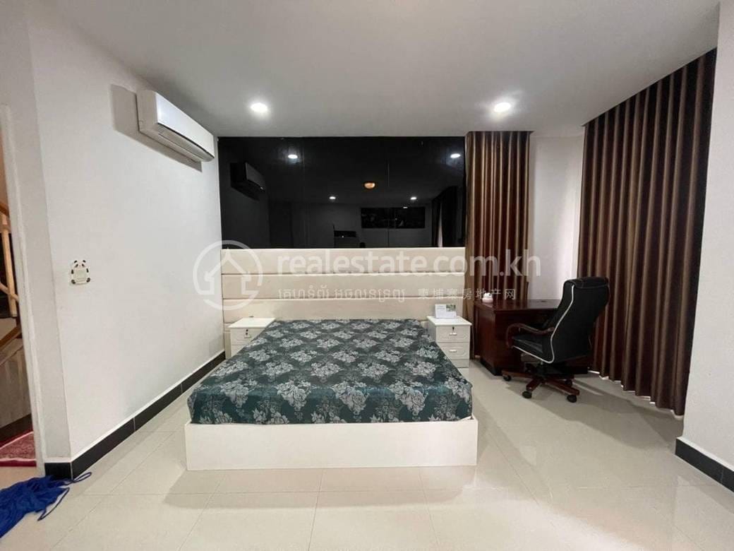 House and lot Na wynajem w Chroy Changvar $600